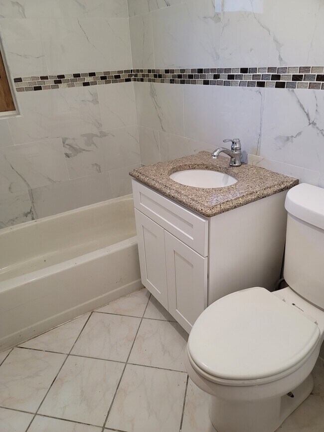 558 S 7th Ave in Mount Vernon, NY - Building Photo - Building Photo
