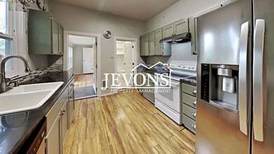 2704 S 85th Ave in Yakima, WA - Building Photo - Building Photo