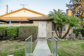 Coco Palms in Orange, CA - Building Photo - Building Photo