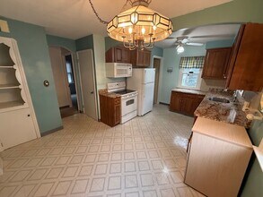 6514 Brownfield Dr in Parma, OH - Building Photo - Building Photo