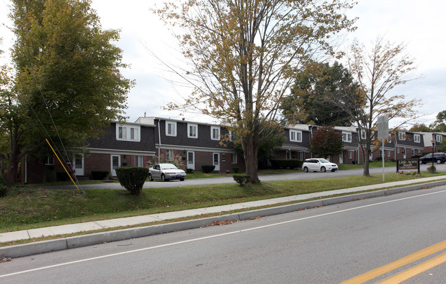 Little Acres South in Hermitage, PA - Foto de edificio - Building Photo