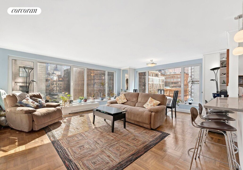 200 Central Park S in New York, NY - Building Photo