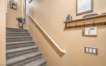 8688 Tom Noon Ave in Las Vegas, NV - Building Photo - Building Photo