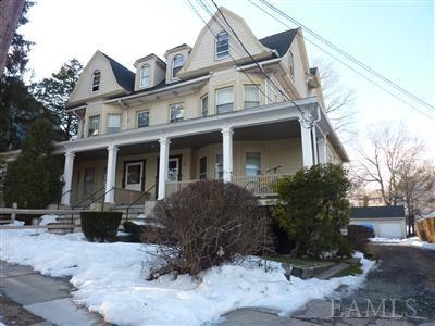 86-88 Leicester St in Port Chester, NY - Foto de edificio