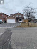 85 Littles Rd in Toronto, ON - Building Photo