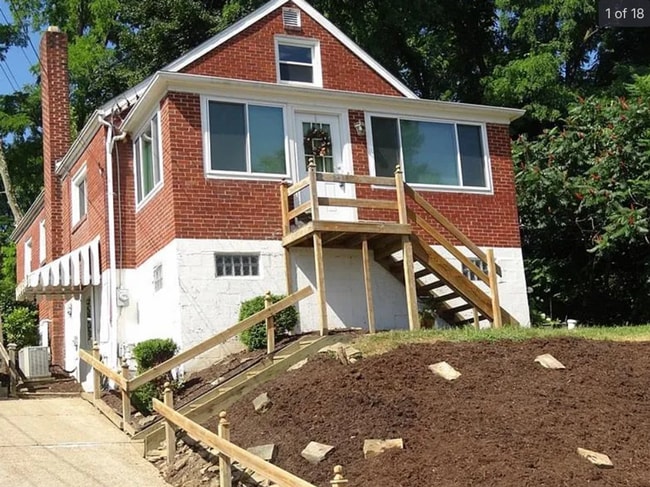 property at 6478 2nd Ave