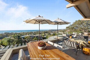 2045 Seaview Ave in Del Mar, CA - Building Photo