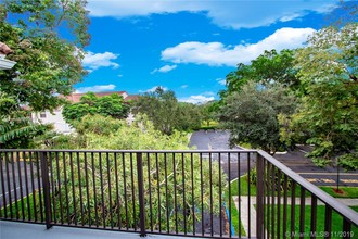 10105 W Sunrise Blvd-Unit -303 in Plantation, FL - Foto de edificio - Building Photo