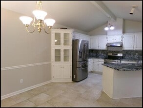 12915 Misty Creek Dr in Little Rock, AR - Foto de edificio - Building Photo