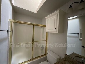 2206 Barton St in Norman, OK - Building Photo - Building Photo