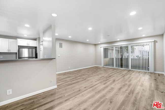 property at 932 Maltman Ave