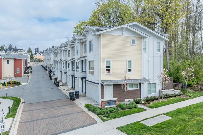 Hazelwood Townhomes in Surrey, BC - Building Photo - Building Photo