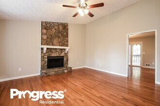 249 Castleair Dr NE in Kennesaw, GA - Building Photo - Building Photo