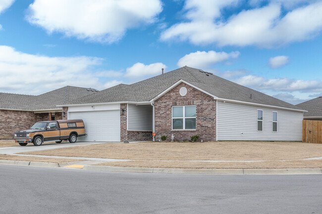 Celebration at the Woods in Coweta, OK - Building Photo - Building Photo