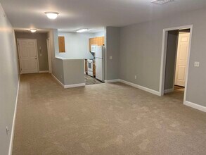 122 Coliseum Ave in Nashua, NH - Building Photo - Building Photo