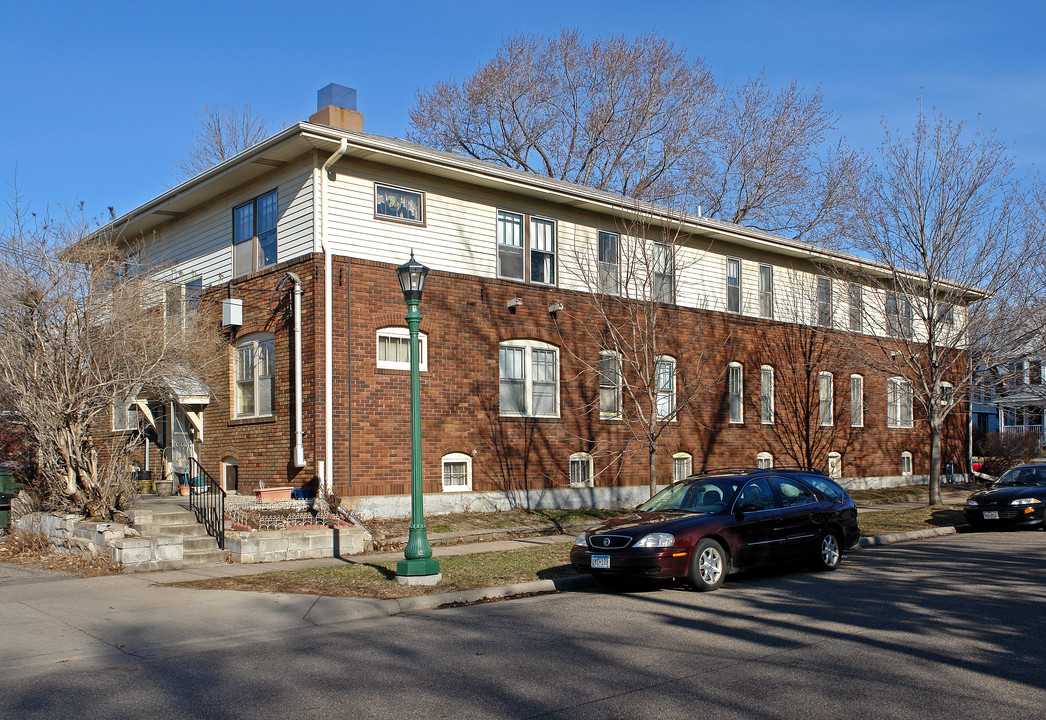 1668 Dayton Ave in St. Paul, MN - Building Photo