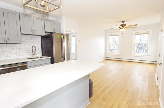 1076 Fulton St, Unit Duplex