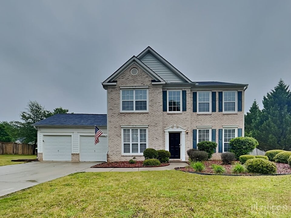 128 Ancient Oaks Way in Hiram, GA - Building Photo