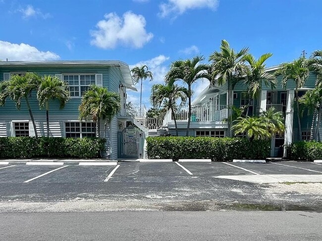 65 NE 24th St in Wilton Manors, FL - Building Photo - Building Photo