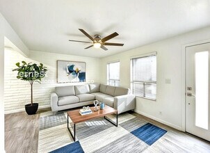 534 E Huntington Dr in Tempe, AZ - Building Photo - Building Photo