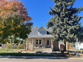 6399 S Windermere St in Littleton, CO - Building Photo