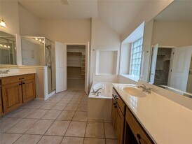 2901 Cashell Wood Dr in Cedar Park, TX - Building Photo