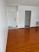 7657 Sepulveda Blvd, Unit 34 in Los Angeles, CA - Building Photo - Building Photo