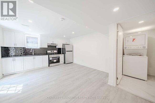 property at 921 Langford Blvd.