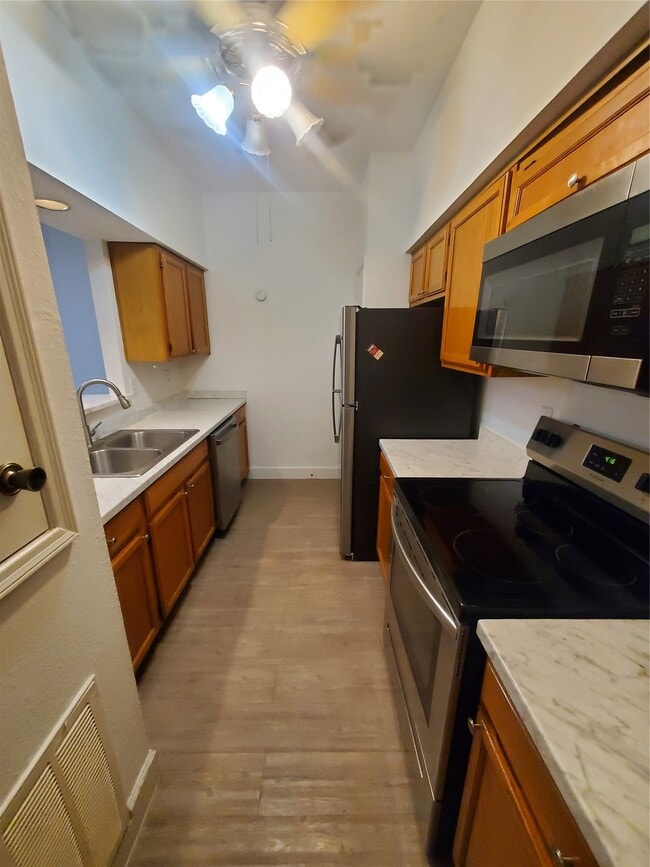 property at 17473 Red Oak Dr