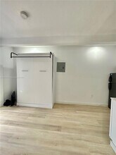 415 75th St, Unit 1 in Miami Beach, FL - Foto de edificio - Building Photo