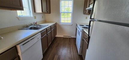 3210 Dynes Ave in Erie, PA - Building Photo - Building Photo