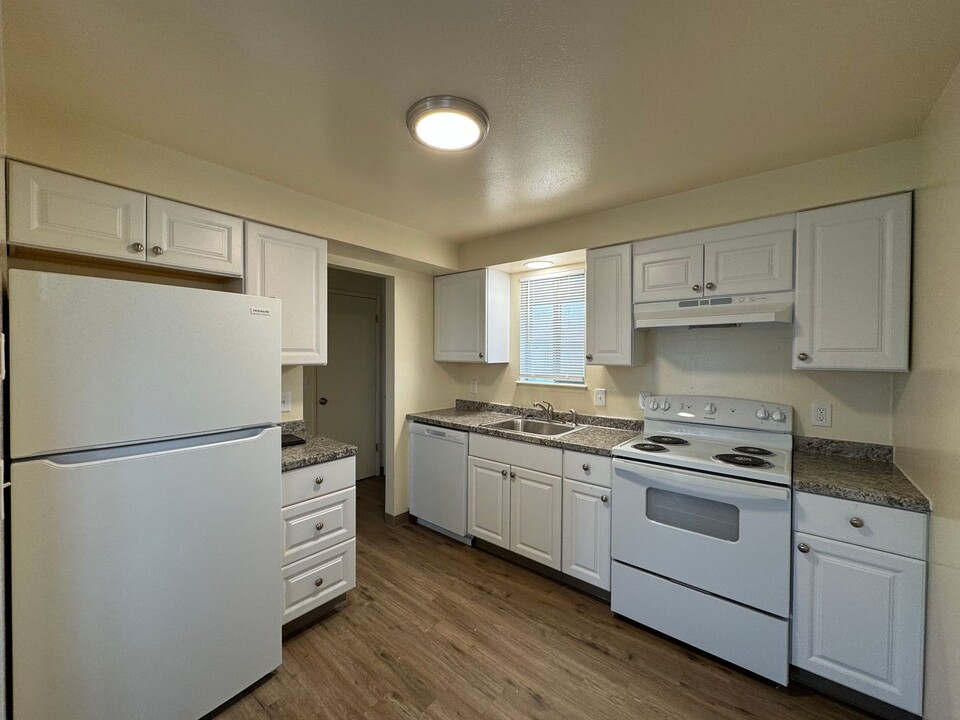 12705 E 3rd Ave in Spokane Valley, WA - Building Photo