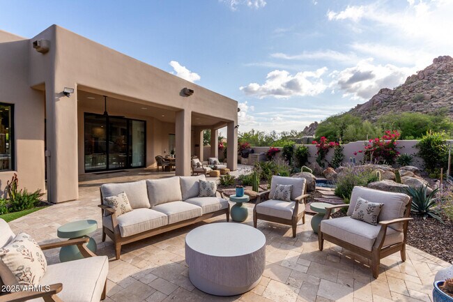 11434 E Juan Tabo Rd in Scottsdale, AZ - Building Photo - Building Photo