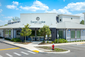 Swan Lake Village in Lakeland, FL - Building Photo - Building Photo