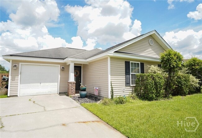 170 Willow Oak Dr in Richmond Hill, GA - Building Photo - Building Photo