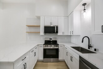 1320 Gertrude St, Unit 2 in San Diego, CA - Building Photo - Building Photo