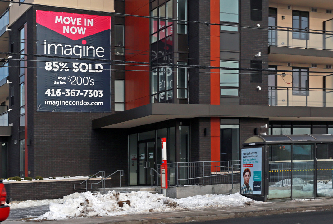 Imagine Condos in Toronto, ON - Building Photo