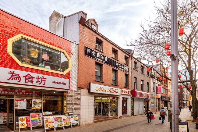 74-76 De La Gauchetière Rue O in Montréal, QC - Building Photo - Primary Photo