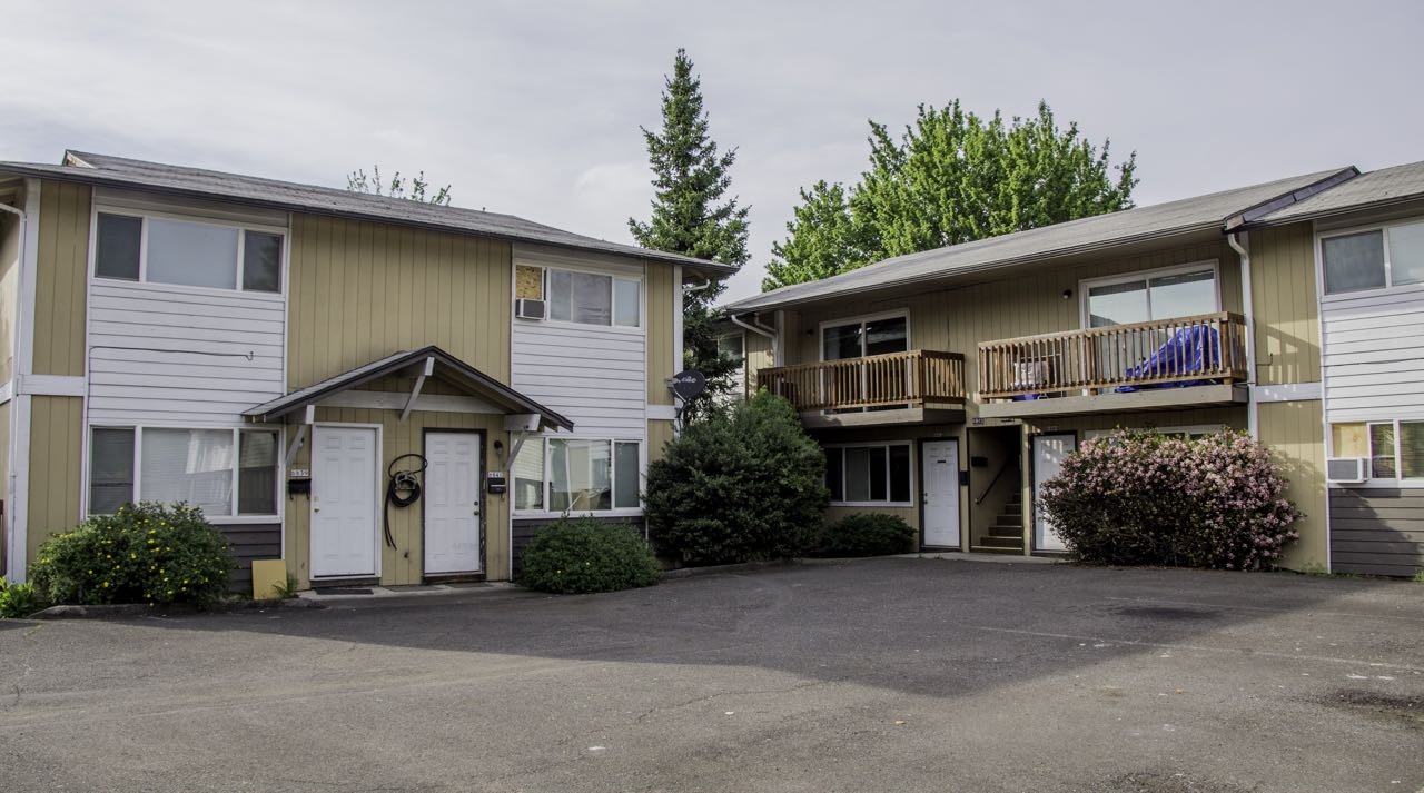 6839-6849 N Fessenden St in Portland, OR - Building Photo