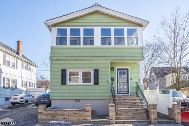 19 Walnut Pkwy in Montclair, NJ - Building Photo - Building Photo