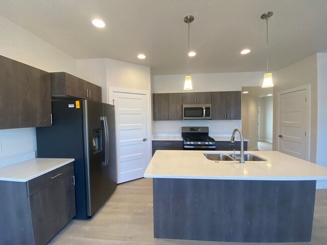 619 Eureka Aly in Washington, UT - Building Photo - Building Photo