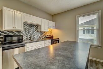 64 Burton St in Belmont, NC - Building Photo - Building Photo