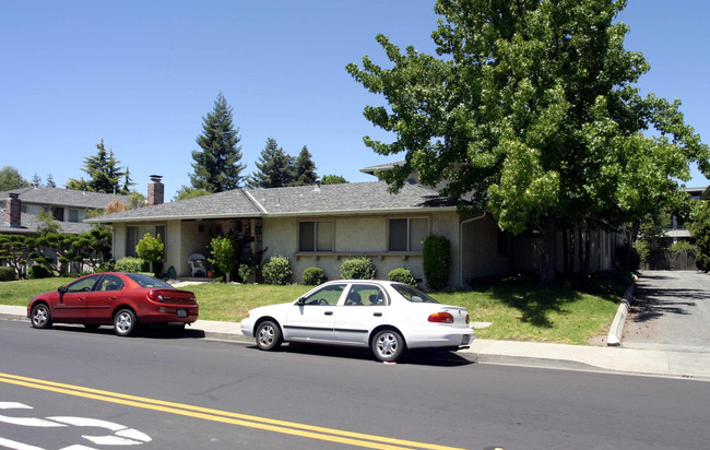 3701 Peacock Ct in Santa Clara, CA - Building Photo - Building Photo