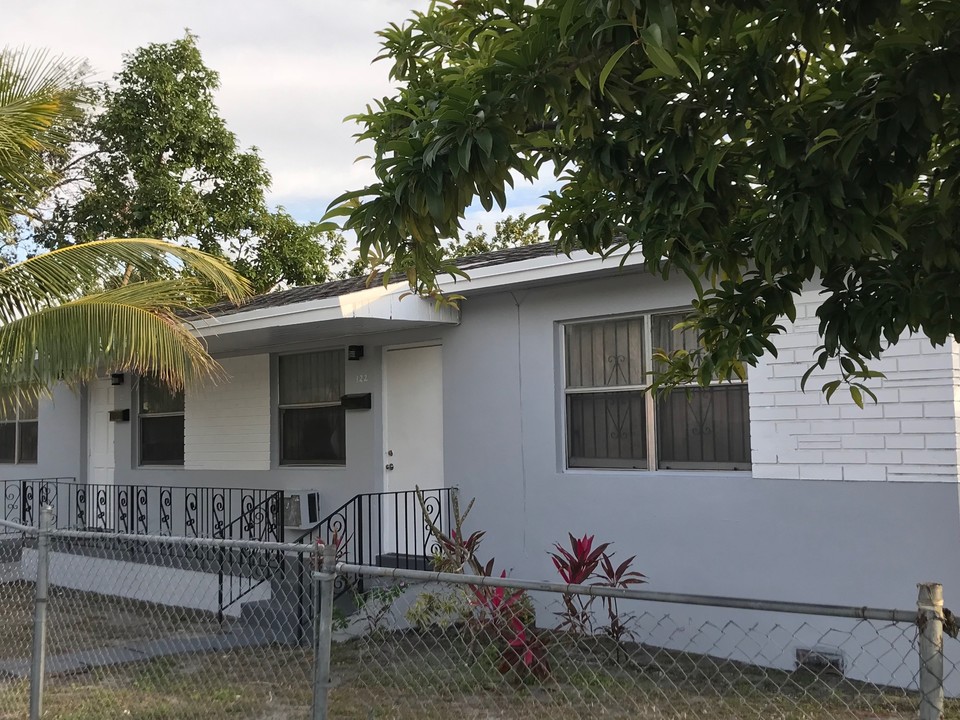 PRIME LITTLE HAITI PROPERTY in Miami, FL - Building Photo