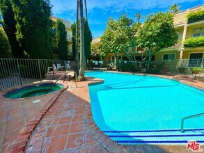 11670 W Sunset Blvd in Los Angeles, CA - Building Photo - Building Photo