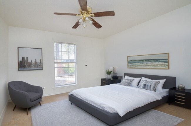 1300 Eagle Lake Rd in Sealy, TX - Building Photo - Building Photo