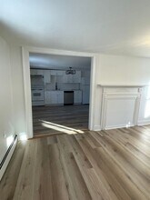 16-20 Elm St in Simsbury, CT - Foto de edificio - Building Photo