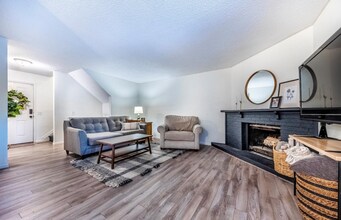 8004 W Spanish Peak in Littleton, CO - Building Photo - Building Photo