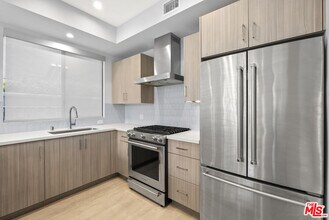 5955 Saturn St in Los Angeles, CA - Building Photo - Building Photo