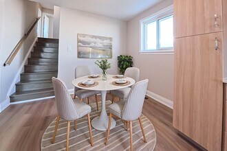 34 Rita Dr in Toronto, ON - Building Photo - Building Photo